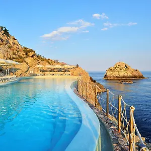 Capotaormina Отель